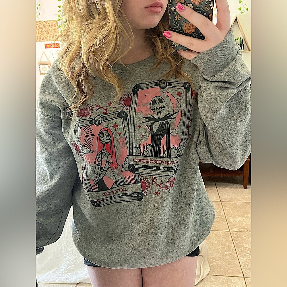 Hot Topic Nightmare Before Christmas Graphic Crew Neck Women’s Hoodie Grey